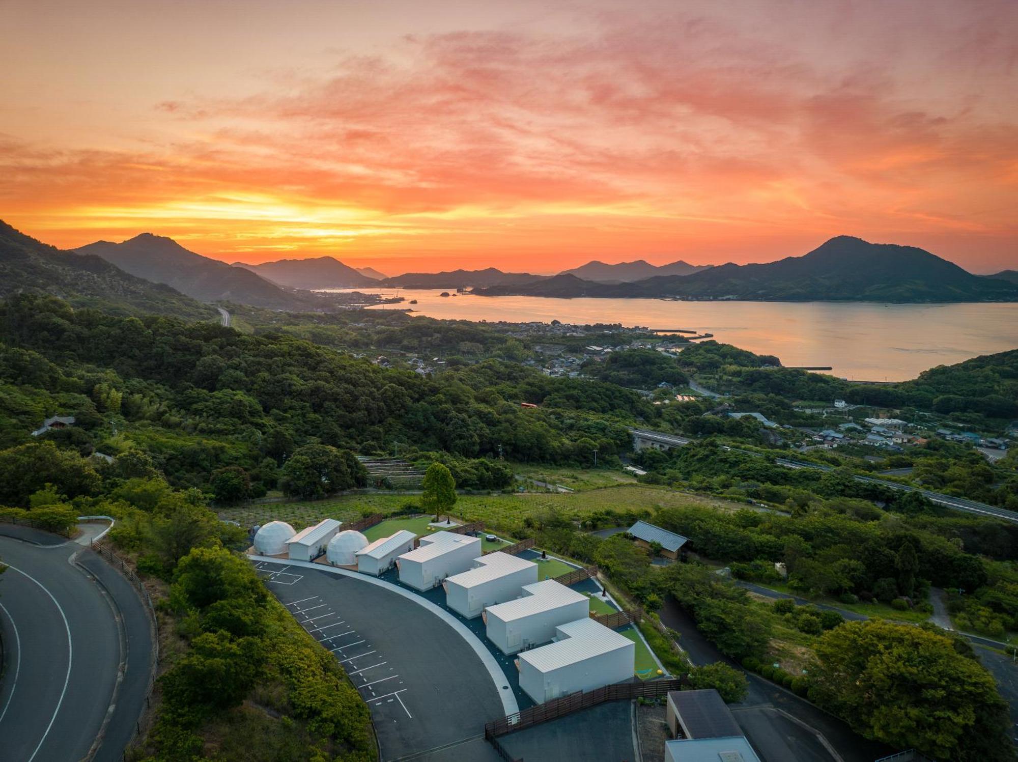 Lemon Farm Glamping Simanami Villa Onomichi Buitenkant foto